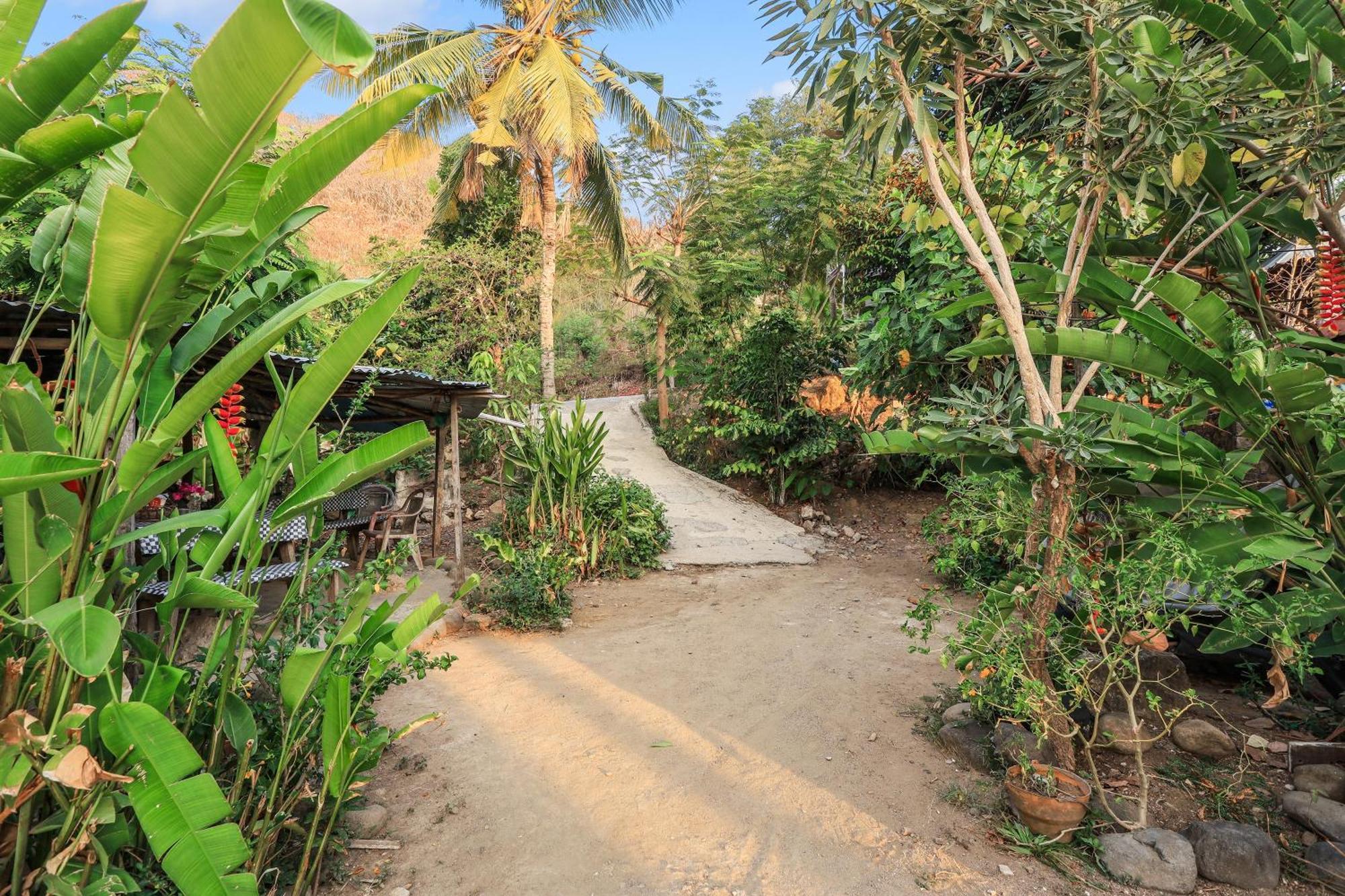 Palulu Garden Homestay Labuan Bajo Εξωτερικό φωτογραφία